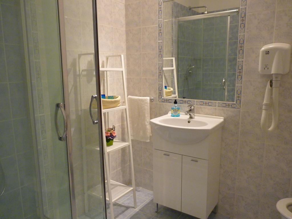 Casa Dodic Bed & Breakfast Trieste Ruang foto